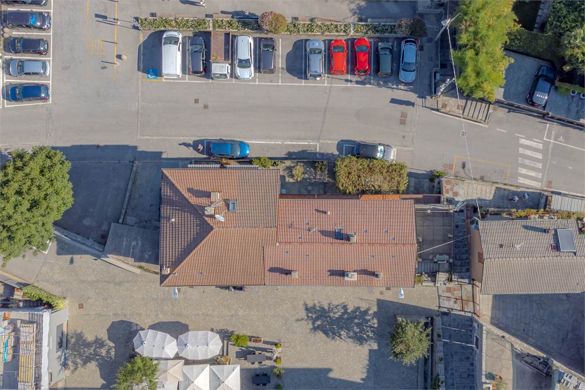 MOLTRASIO bilocale vista lago con terrazzo e box