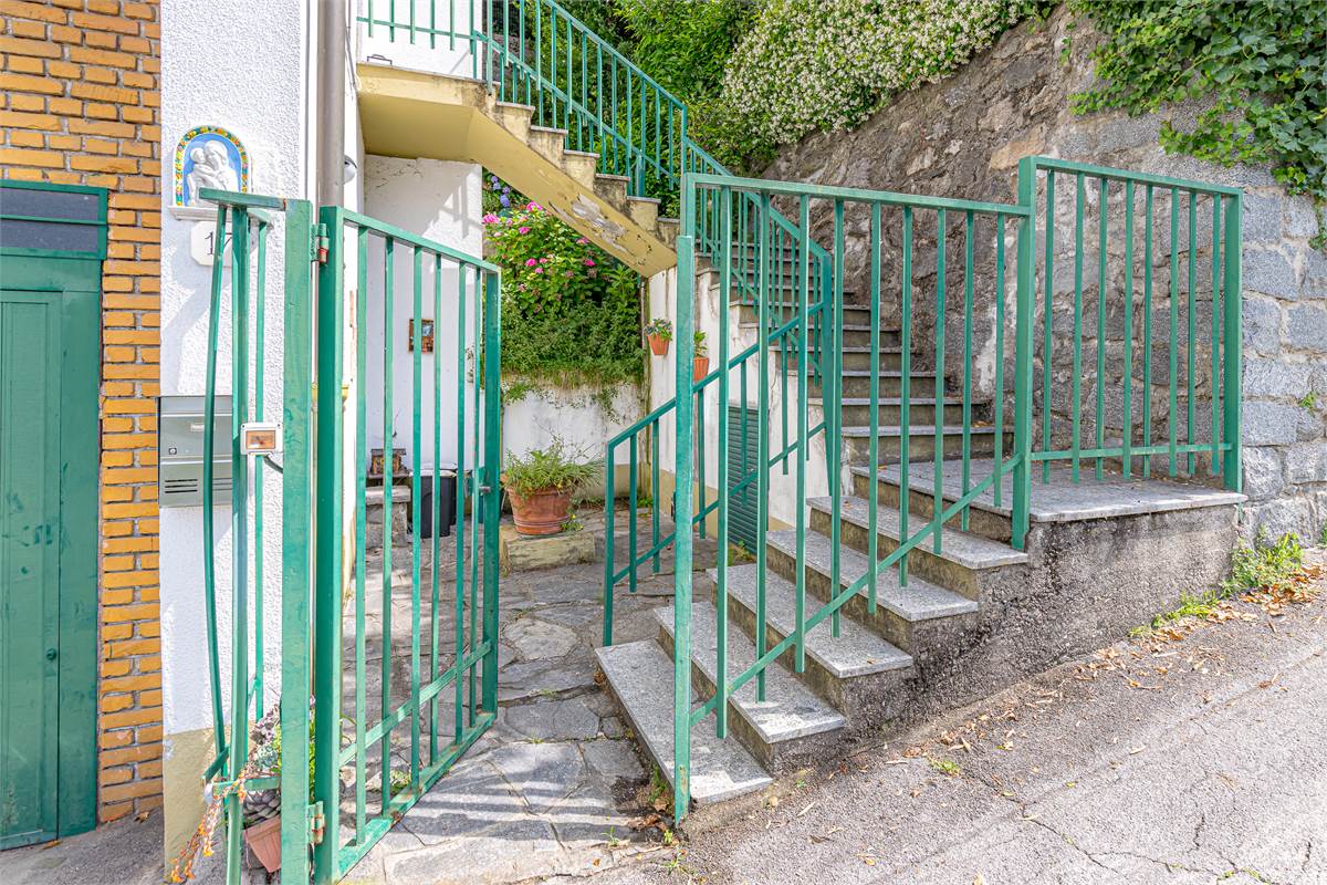 COMO casa indipendente in vendita
