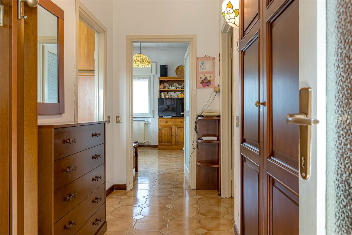 COMO casa indipendente in vendita