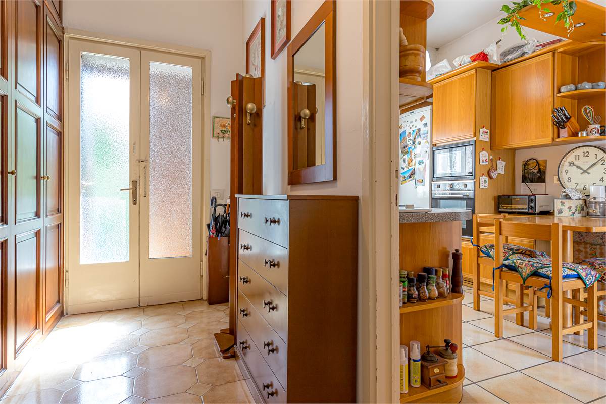 COMO casa indipendente in vendita