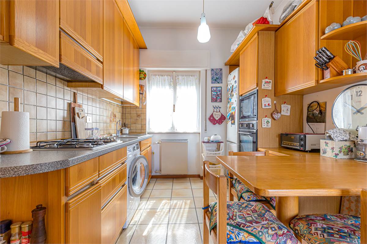 COMO casa indipendente in vendita
