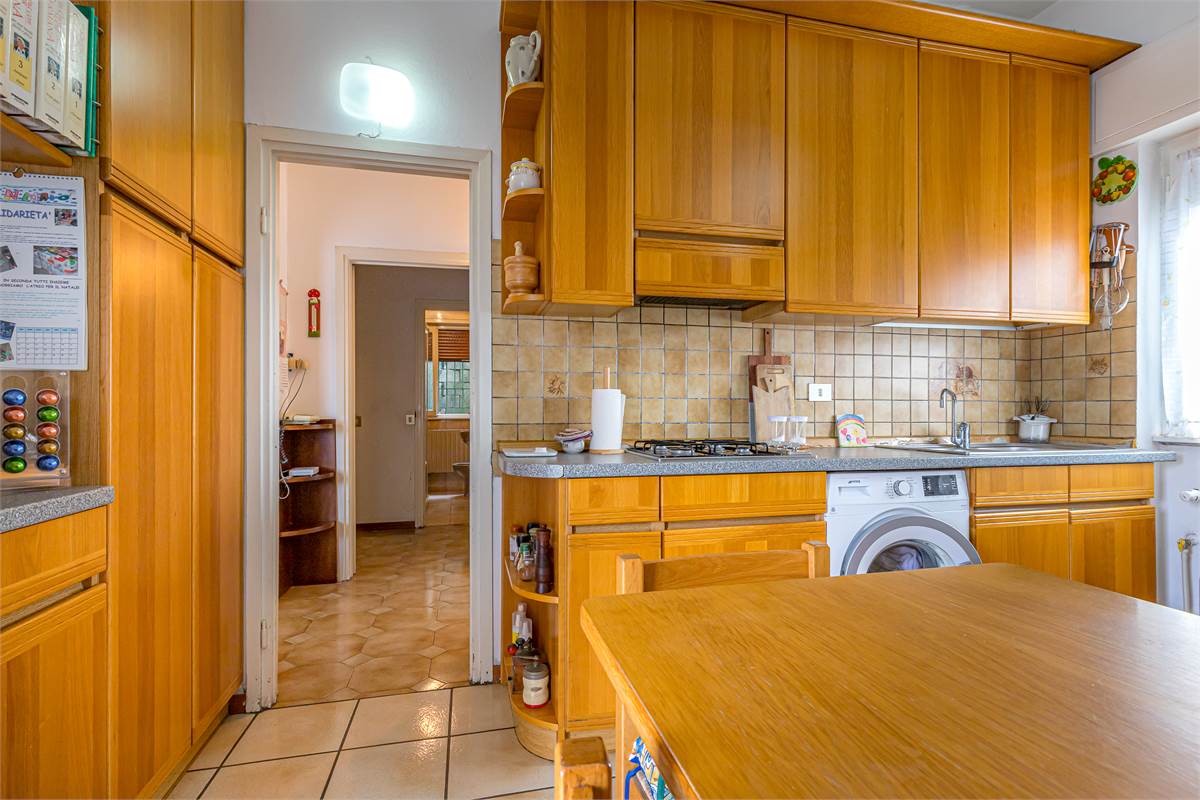 COMO casa indipendente in vendita