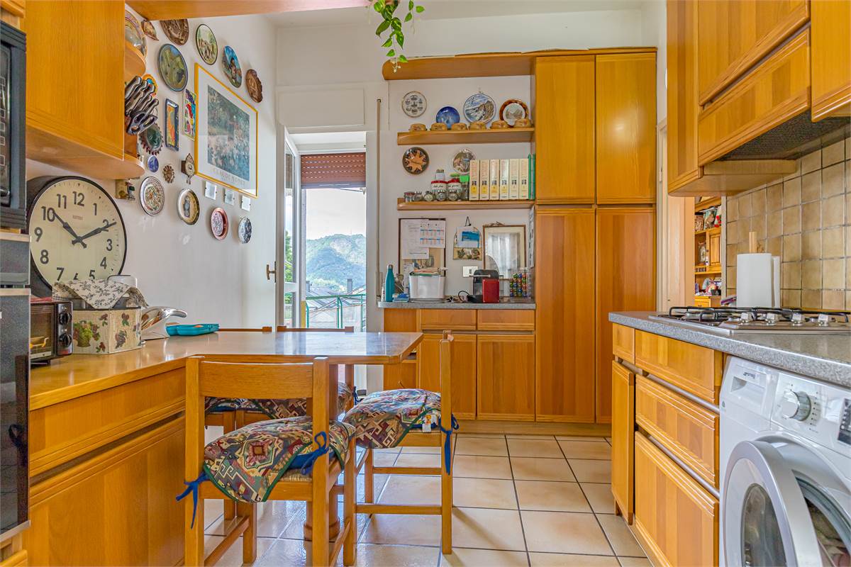 COMO casa indipendente in vendita