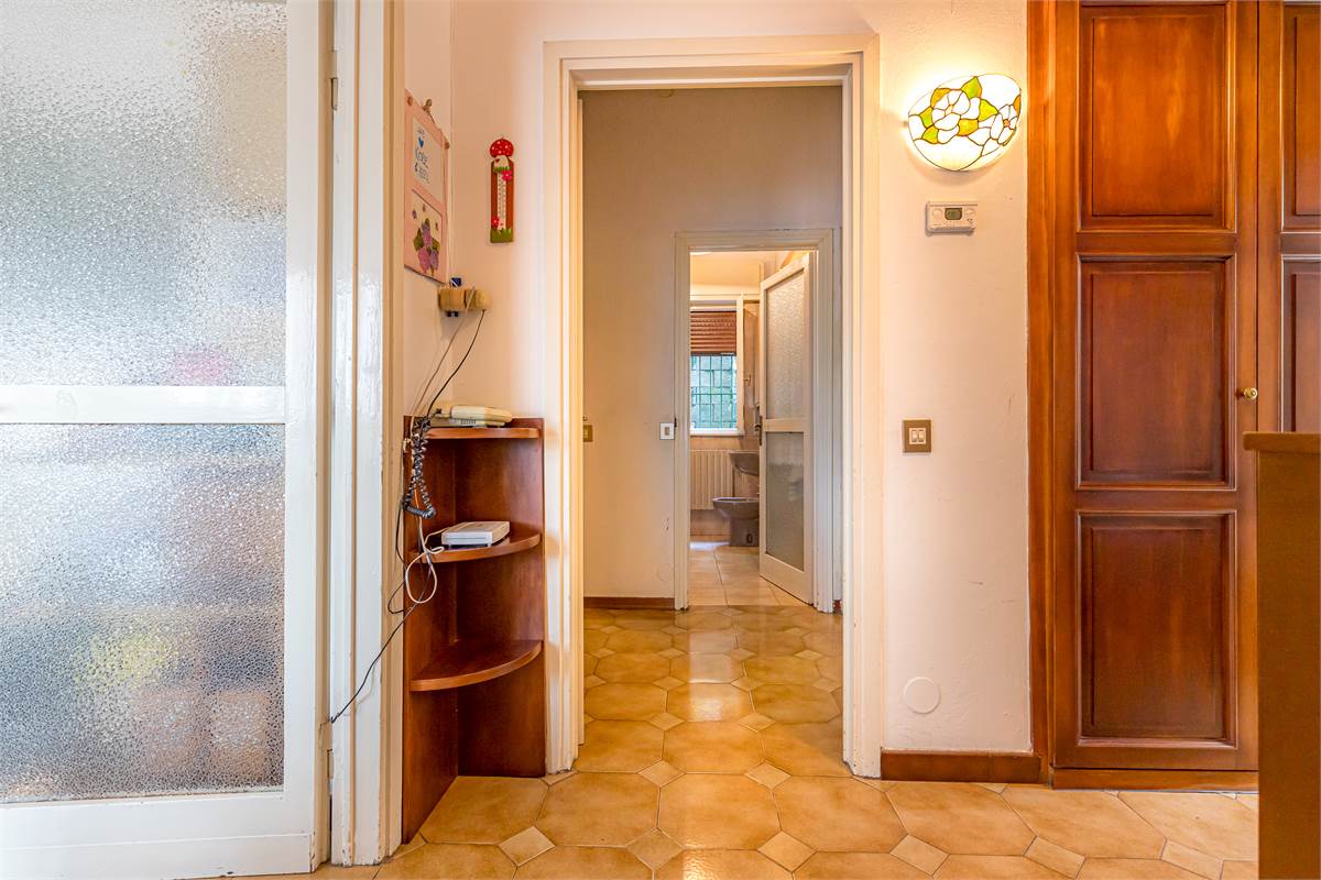 COMO casa indipendente in vendita