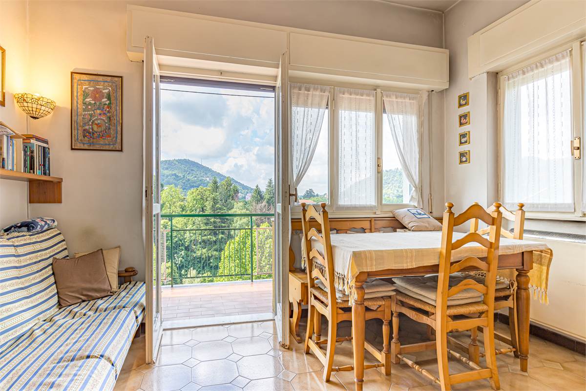 COMO casa indipendente in vendita