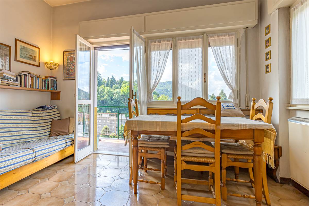 COMO casa indipendente in vendita
