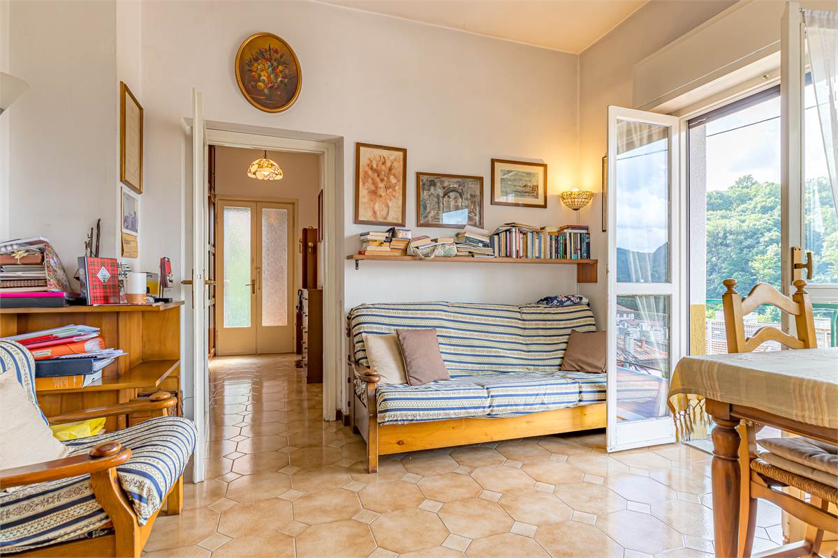 COMO casa indipendente in vendita
