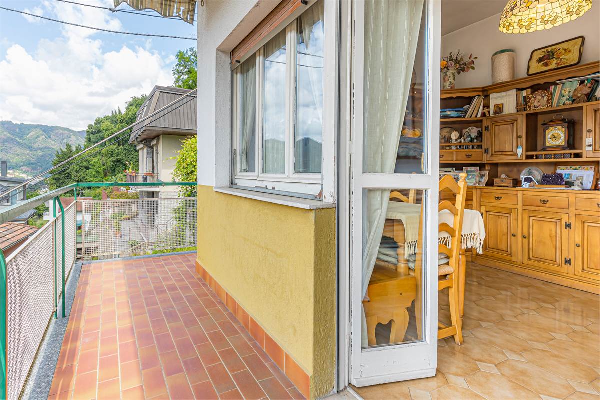 COMO casa indipendente in vendita