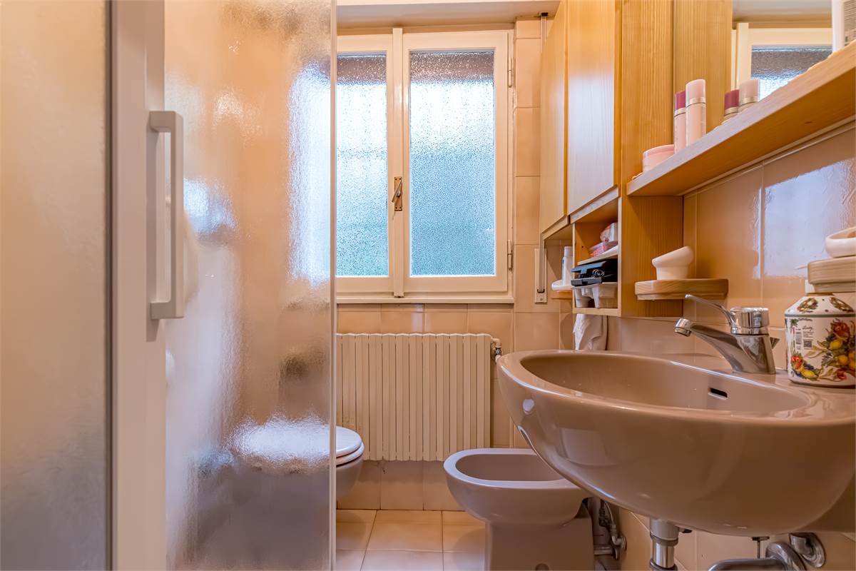 COMO casa indipendente in vendita