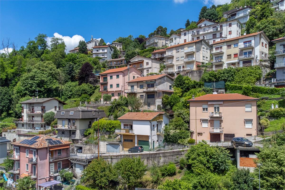 COMO casa indipendente in vendita