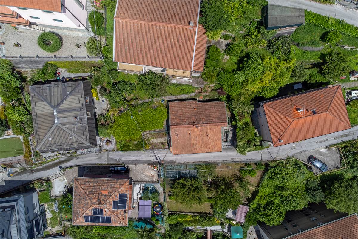 COMO casa indipendente in vendita