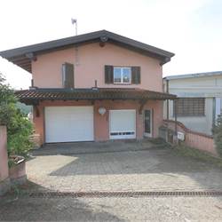 Capannone con uffici ad Olgiate Comasco