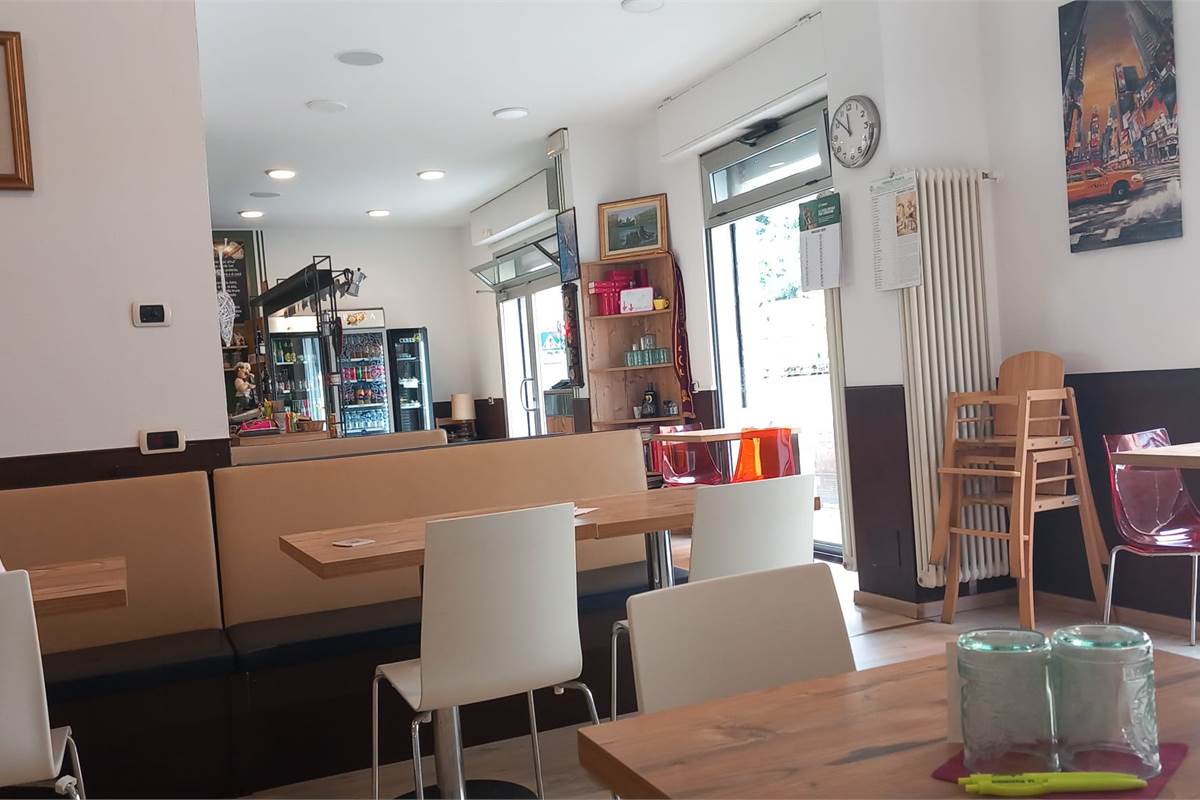 Cessione di attività di p iadineria Olgiate C.