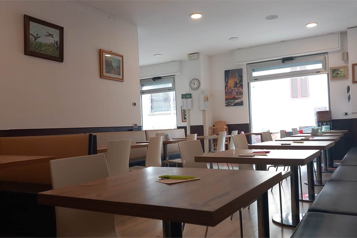 Cessione di attività di p iadineria Olgiate C.