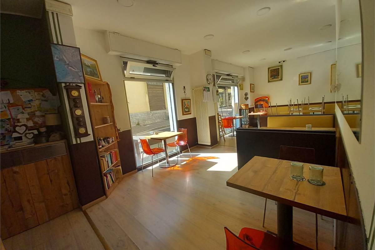 Cessione di attività di p iadineria Olgiate C.