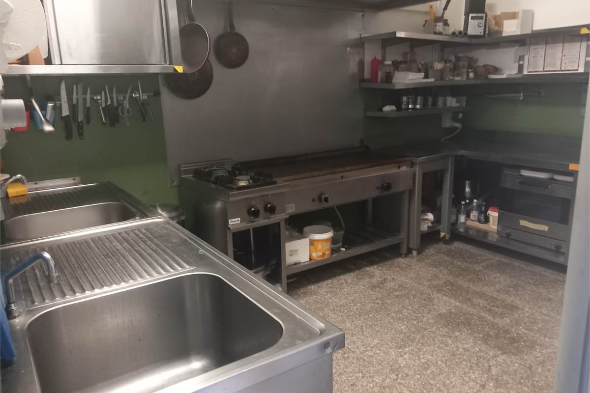 Cessione di attività di p iadineria Olgiate C.