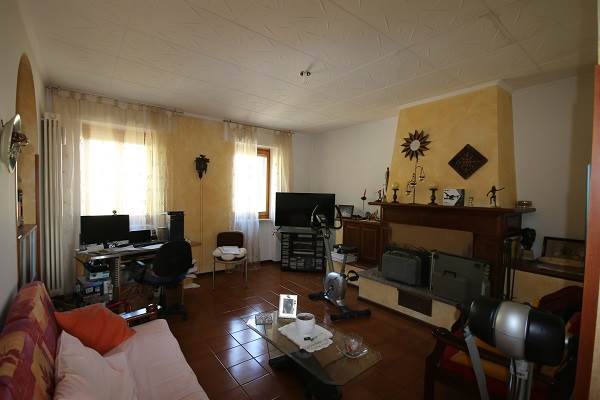 Ampio trilocale a Parè