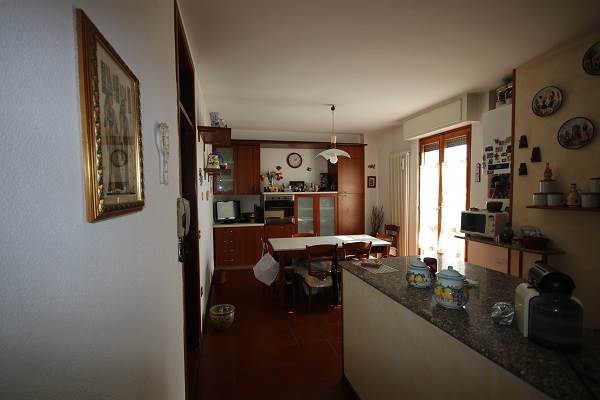 Ampio trilocale a Parè