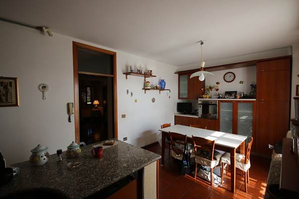 Ampio trilocale a Parè