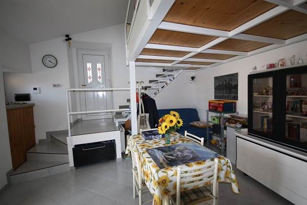 Bilocale con autorimessa ad Olgiate C.sco