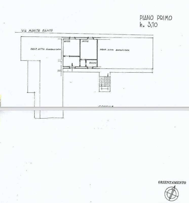 PORZIONE DI CASA CON GIARDINO E MAGAZZINO