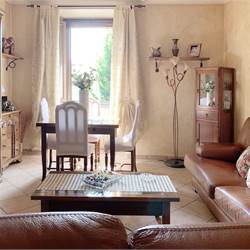 TRILOCALE IN CORTE