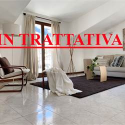 BILOCALE MANSARDATO CON BOX A BARNI