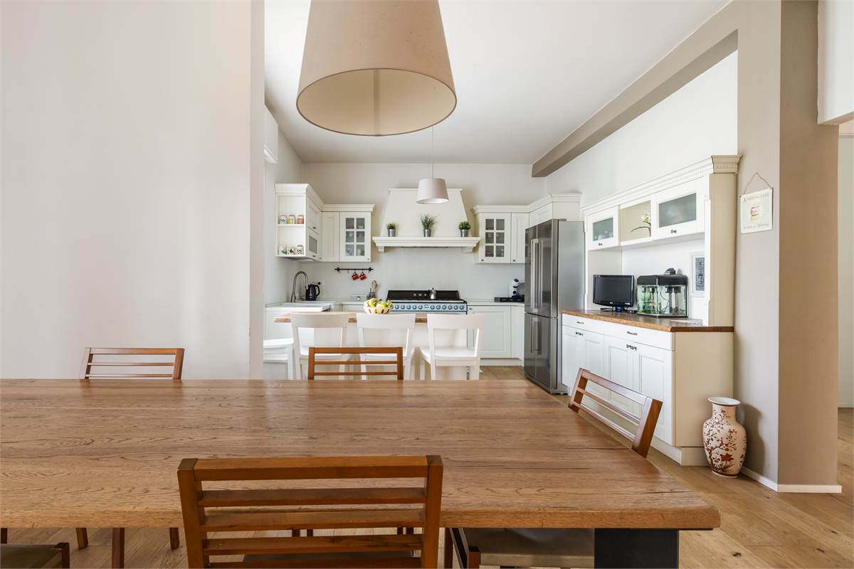 VILLA CON PISCINA - LURAGO D'ERBA