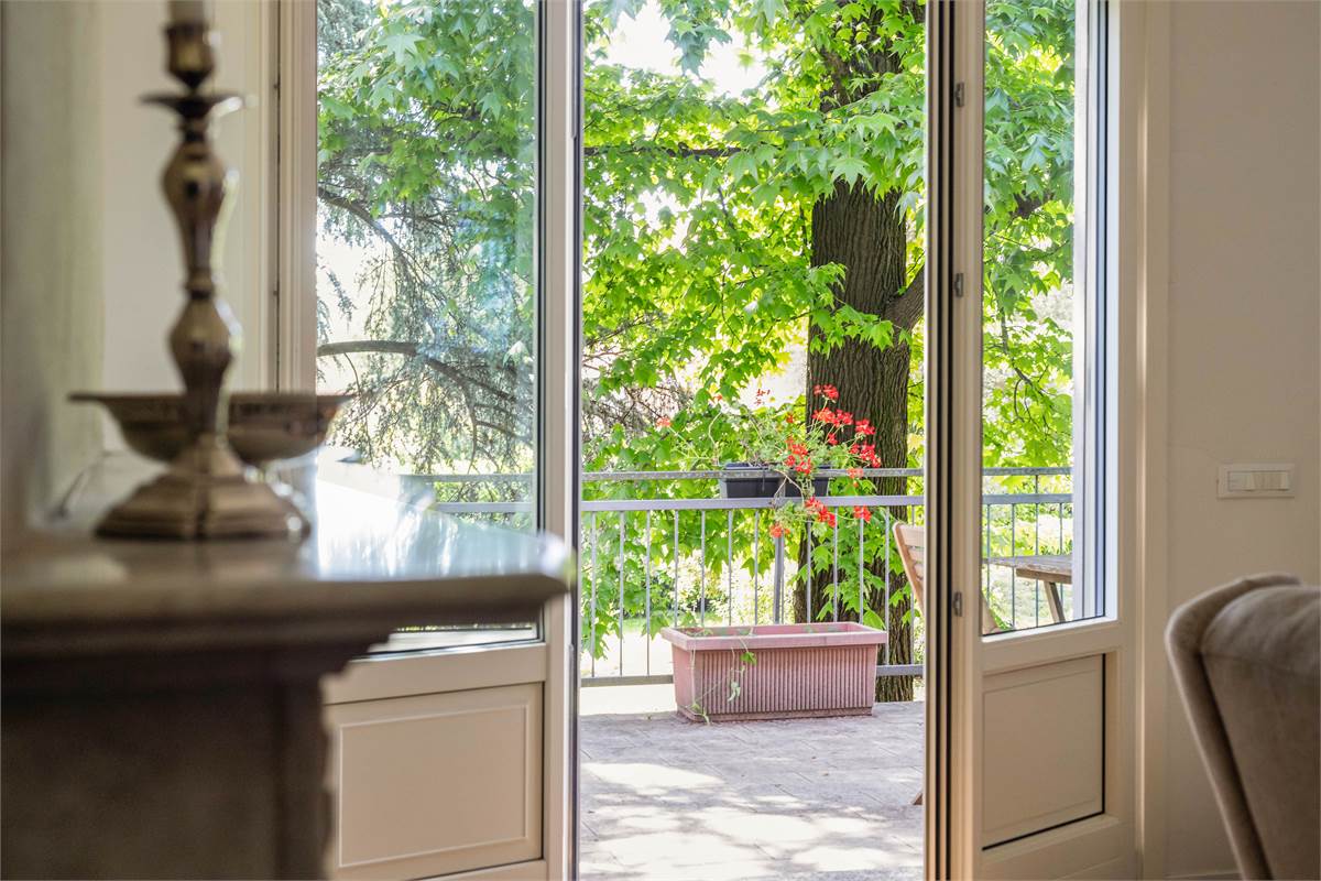 VILLA CON PISCINA - LURAGO D'ERBA