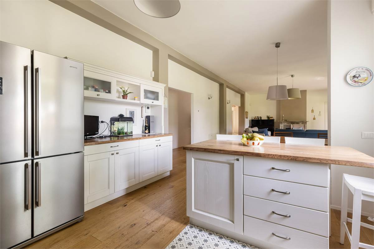 VILLA CON PISCINA - LURAGO D'ERBA