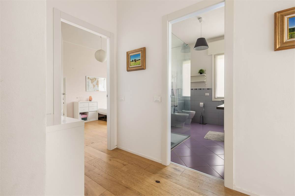 VILLA CON PISCINA - LURAGO D'ERBA