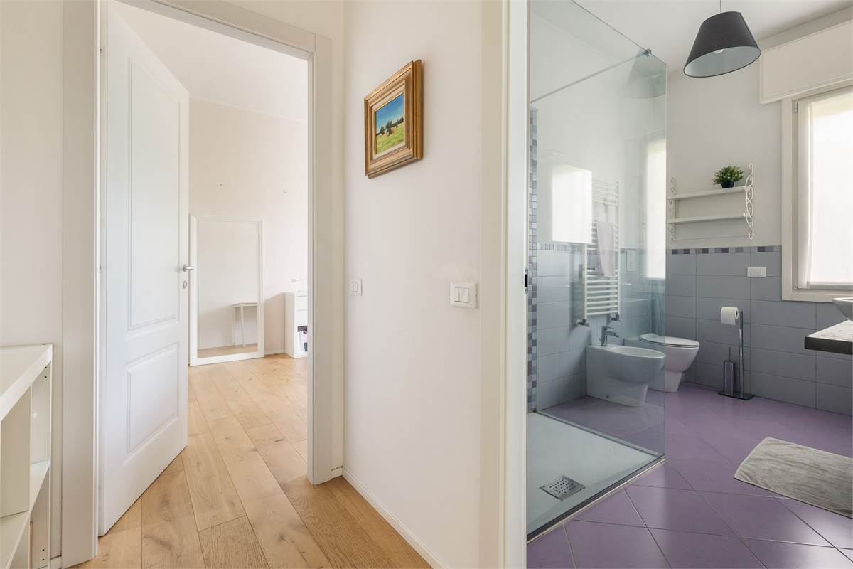 VILLA CON PISCINA - LURAGO D'ERBA