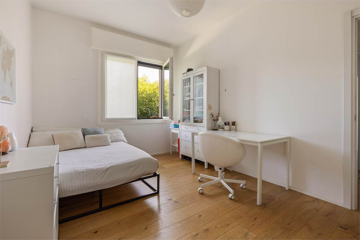 VILLA CON PISCINA - LURAGO D'ERBA