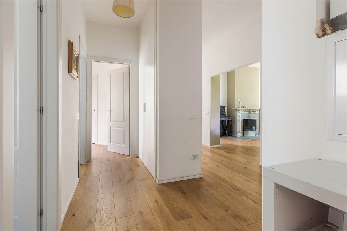 VILLA CON PISCINA - LURAGO D'ERBA