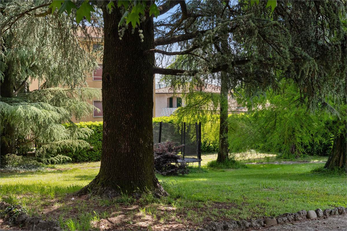 VILLA CON PISCINA - LURAGO D'ERBA