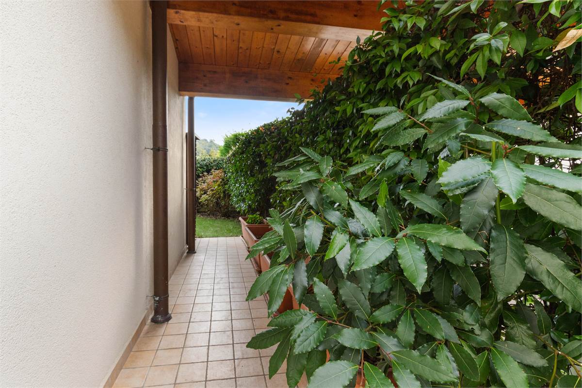 TRILOCALE CON GIARDINO PRIVATO
