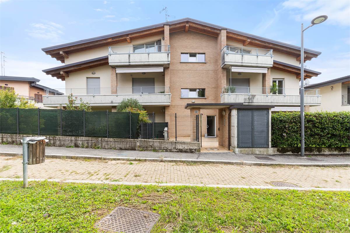 TRILOCALE CON GIARDINO PRIVATO