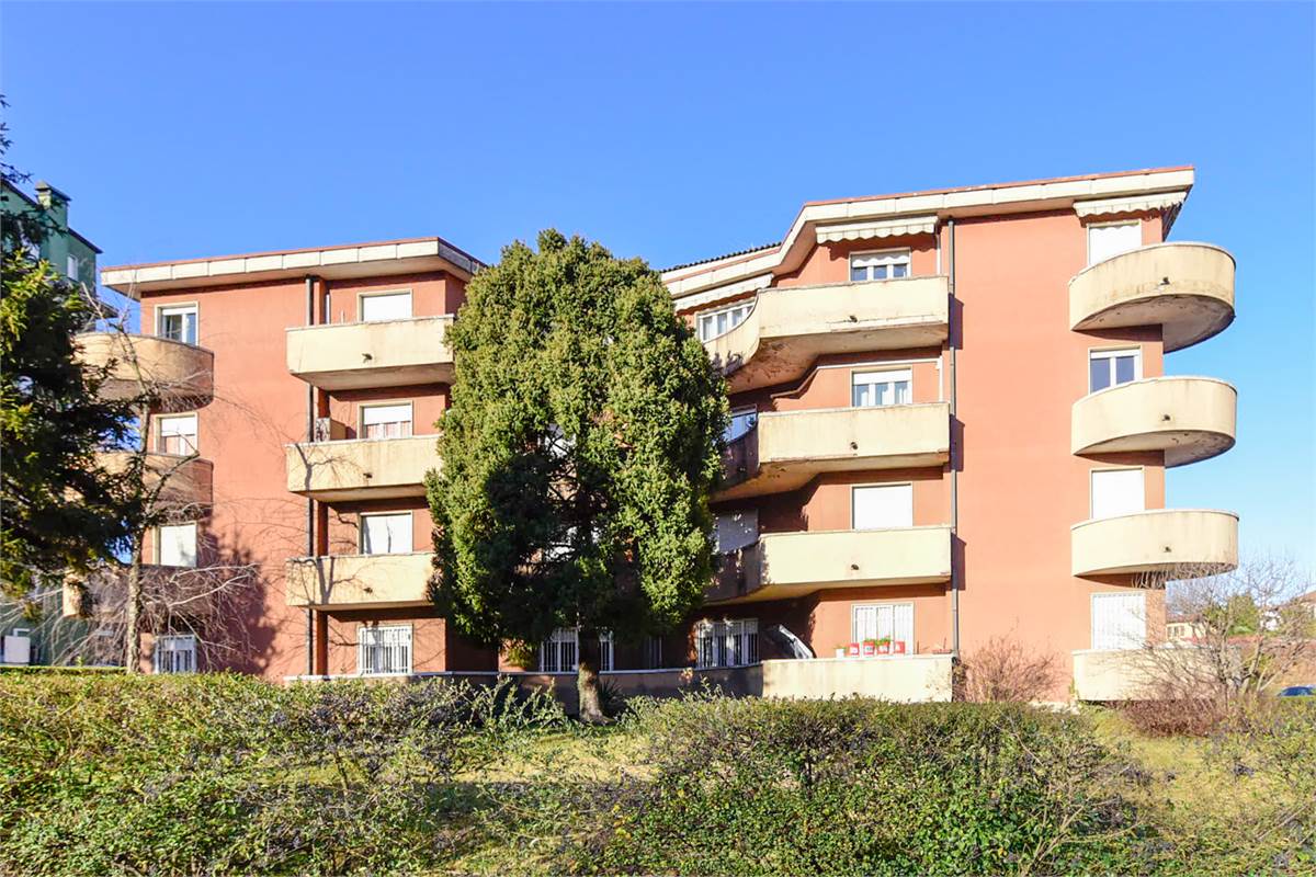 TRILOCALE DA RISTRUTTURARE