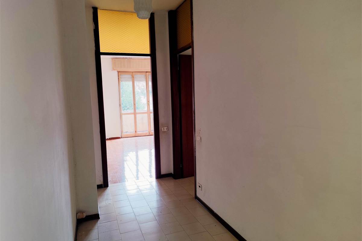 TRILOCALE DA RISTRUTTURARE