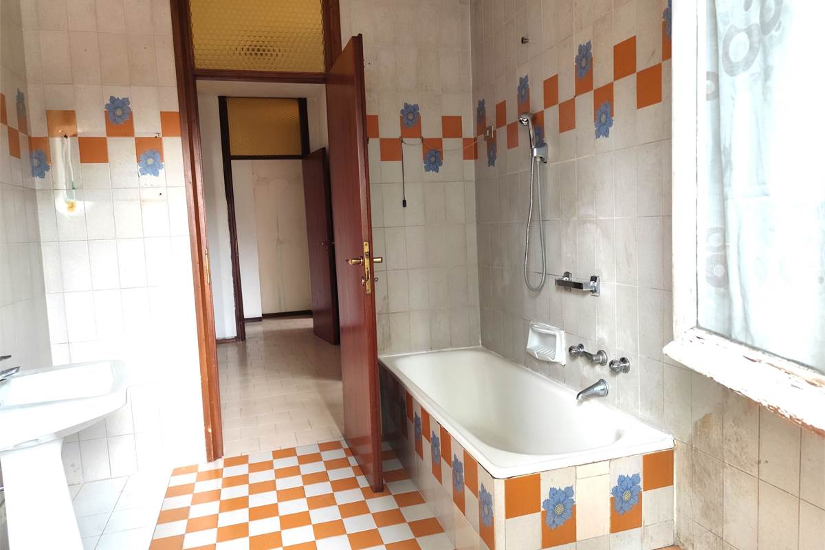 TRILOCALE DA RISTRUTTURARE