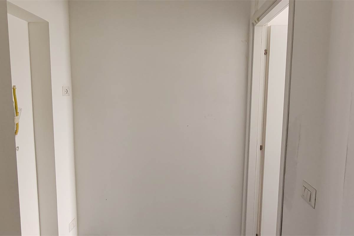 BILOCALE RISTRUTTURATO NEL CUORE DI INVERIGO