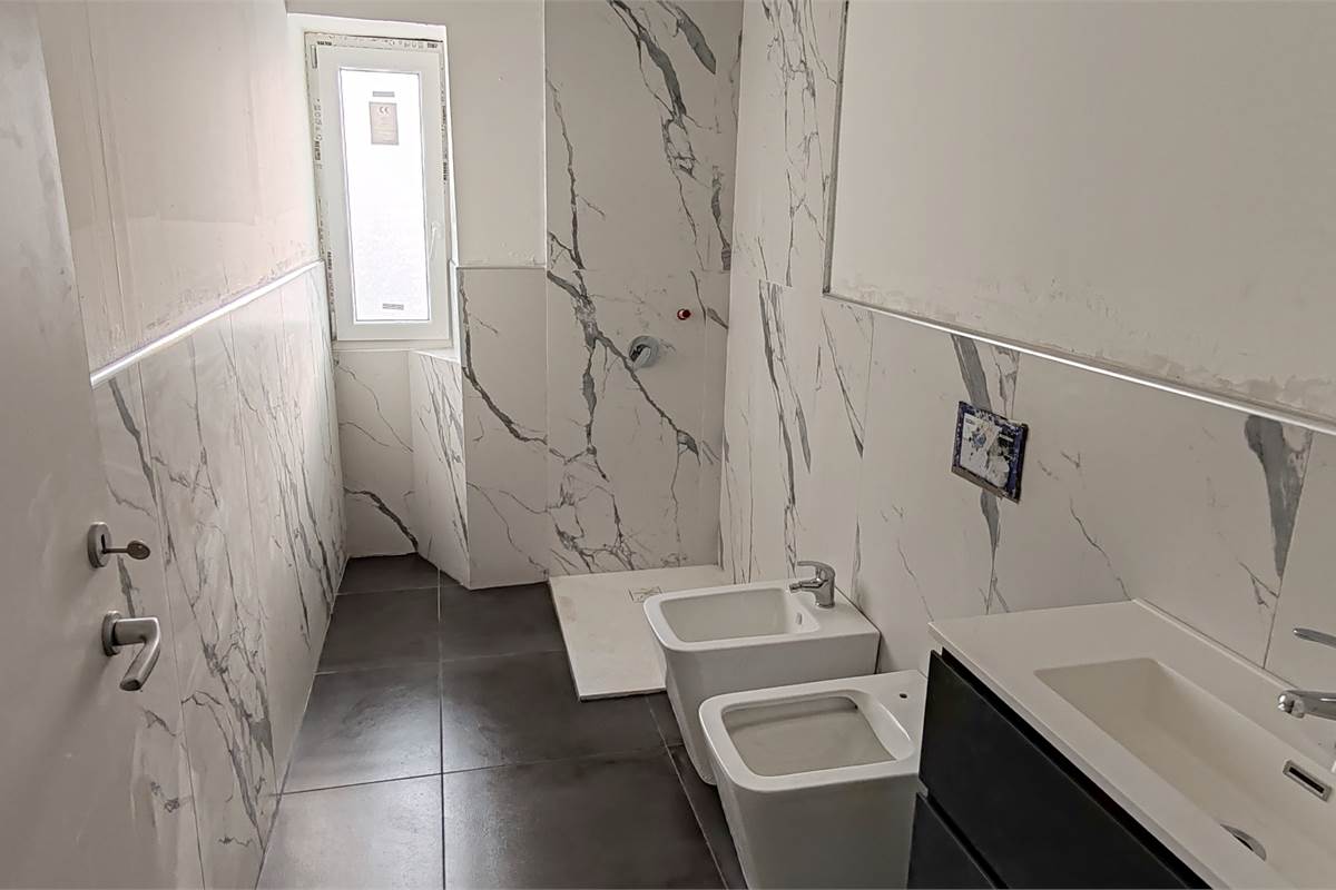 BILOCALE RISTRUTTURATO NEL CUORE DI INVERIGO