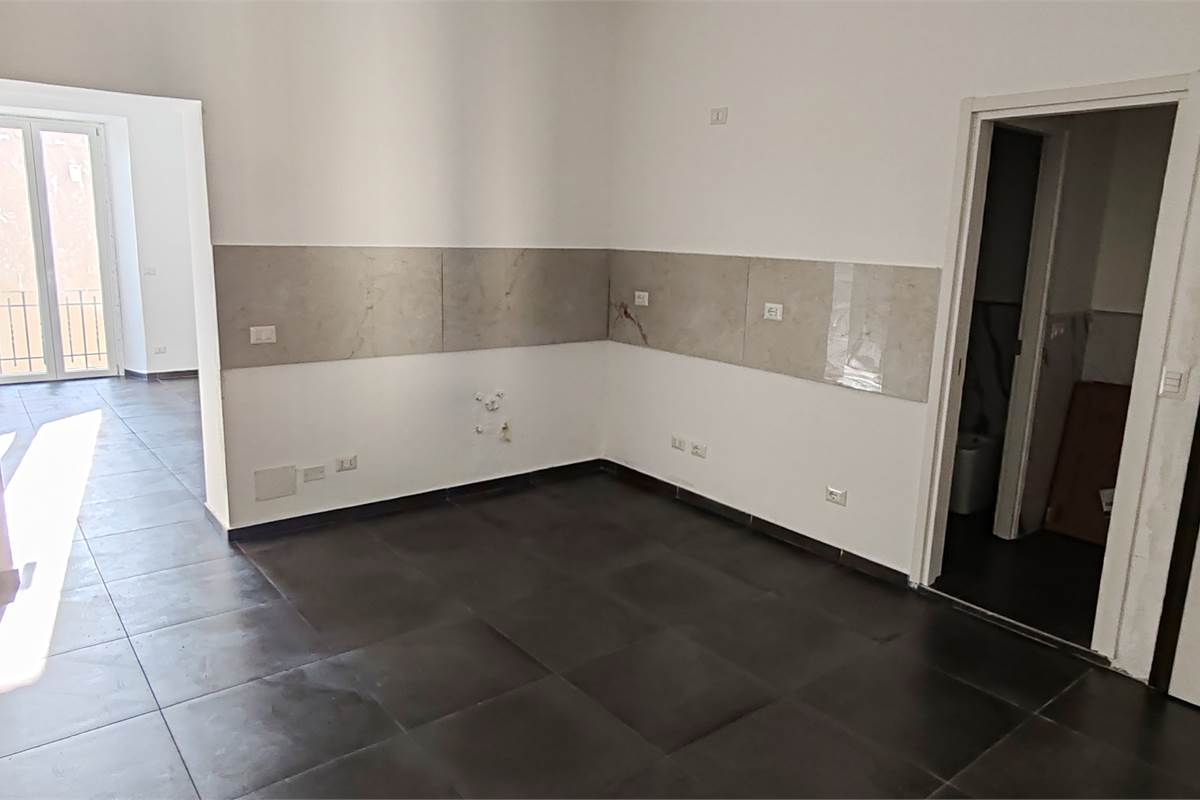 BILOCALE RISTRUTTURATO NEL CUORE DI INVERIGO