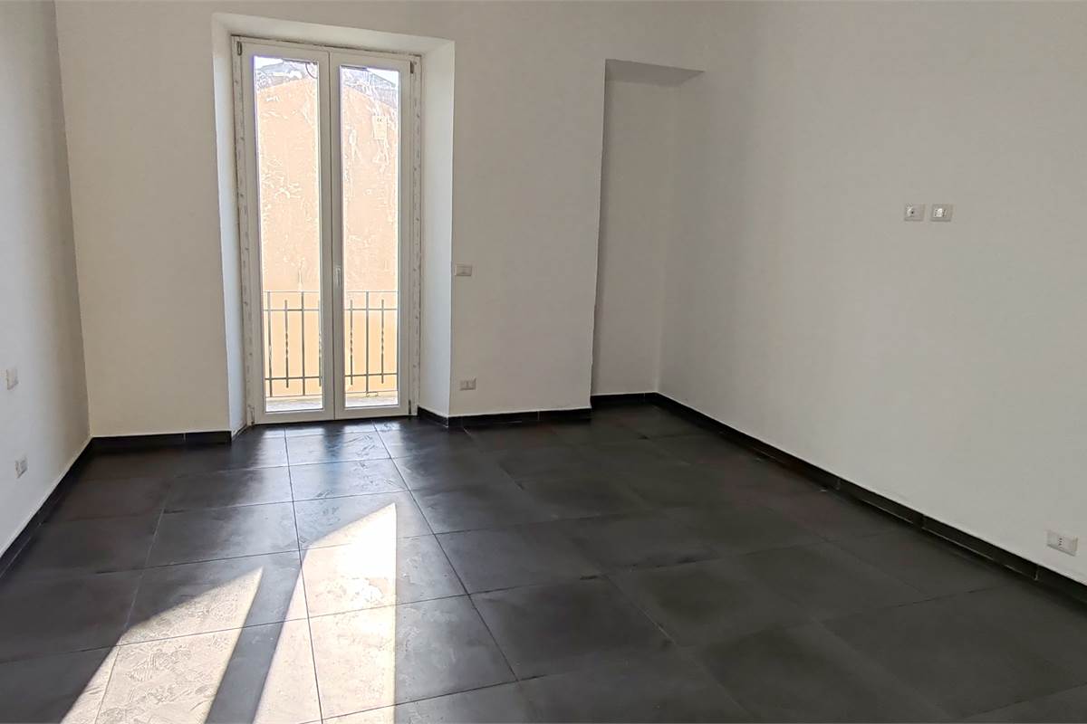 BILOCALE RISTRUTTURATO NEL CUORE DI INVERIGO