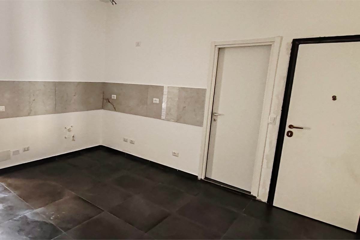 BILOCALE RISTRUTTURATO NEL CUORE DI INVERIGO