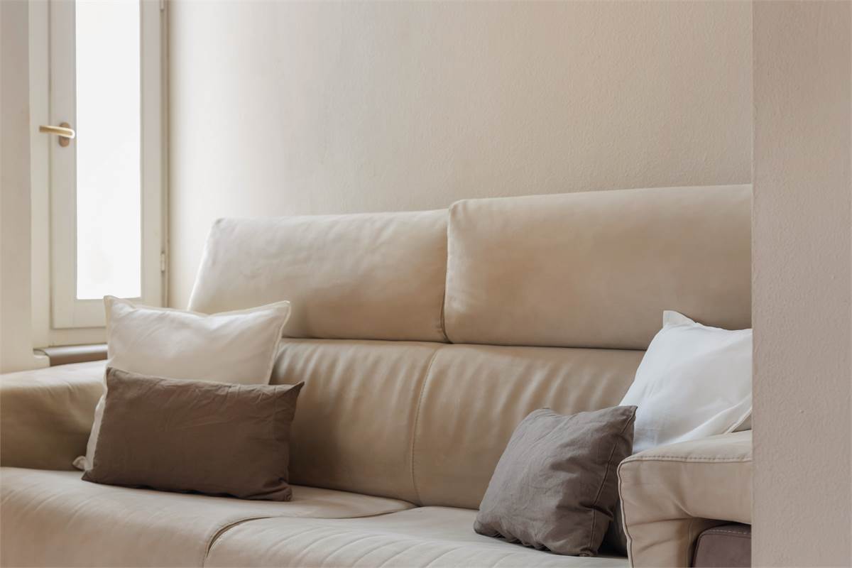 PORZIONE DI CASA CON GIARDINO