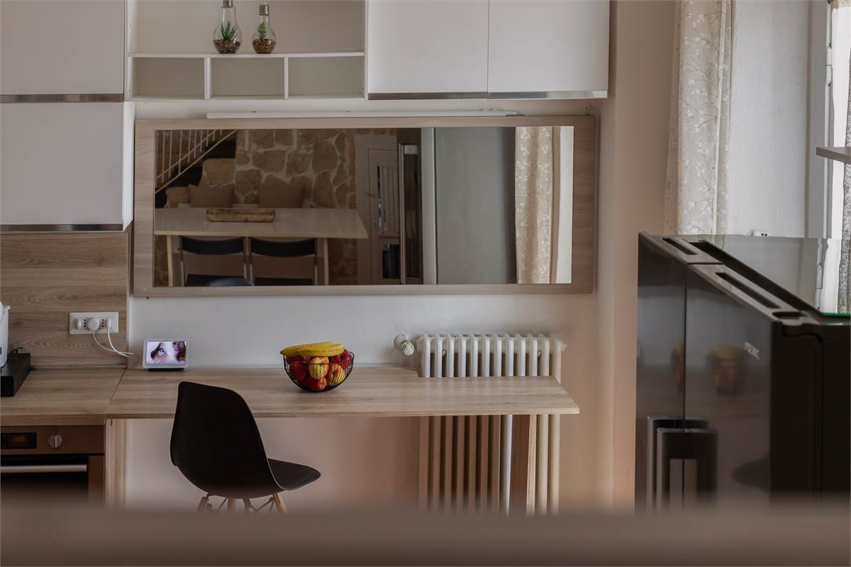 PORZIONE DI CASA CON GIARDINO