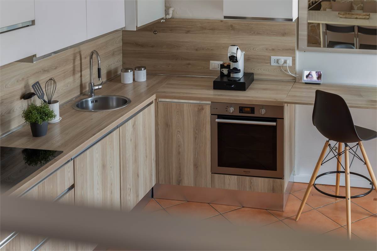 PORZIONE DI CASA CON GIARDINO