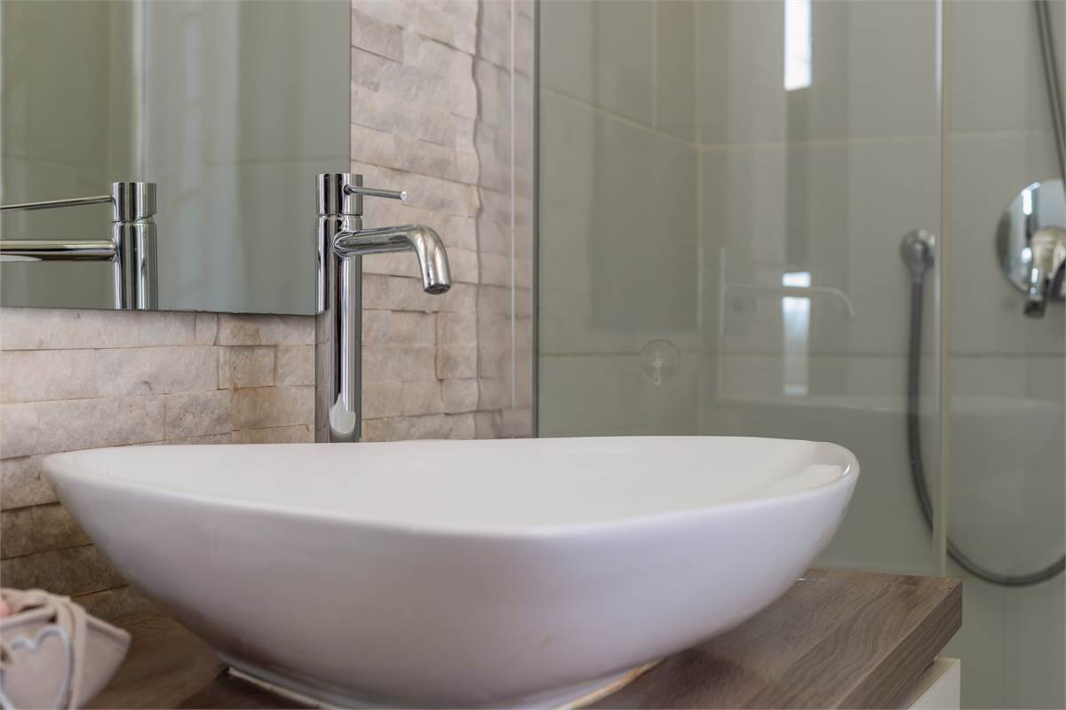 PORZIONE DI CASA CON GIARDINO