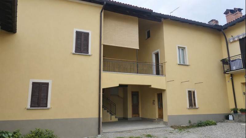 APPARTAMENTO IN CORTE DA RISTRUTTURARE